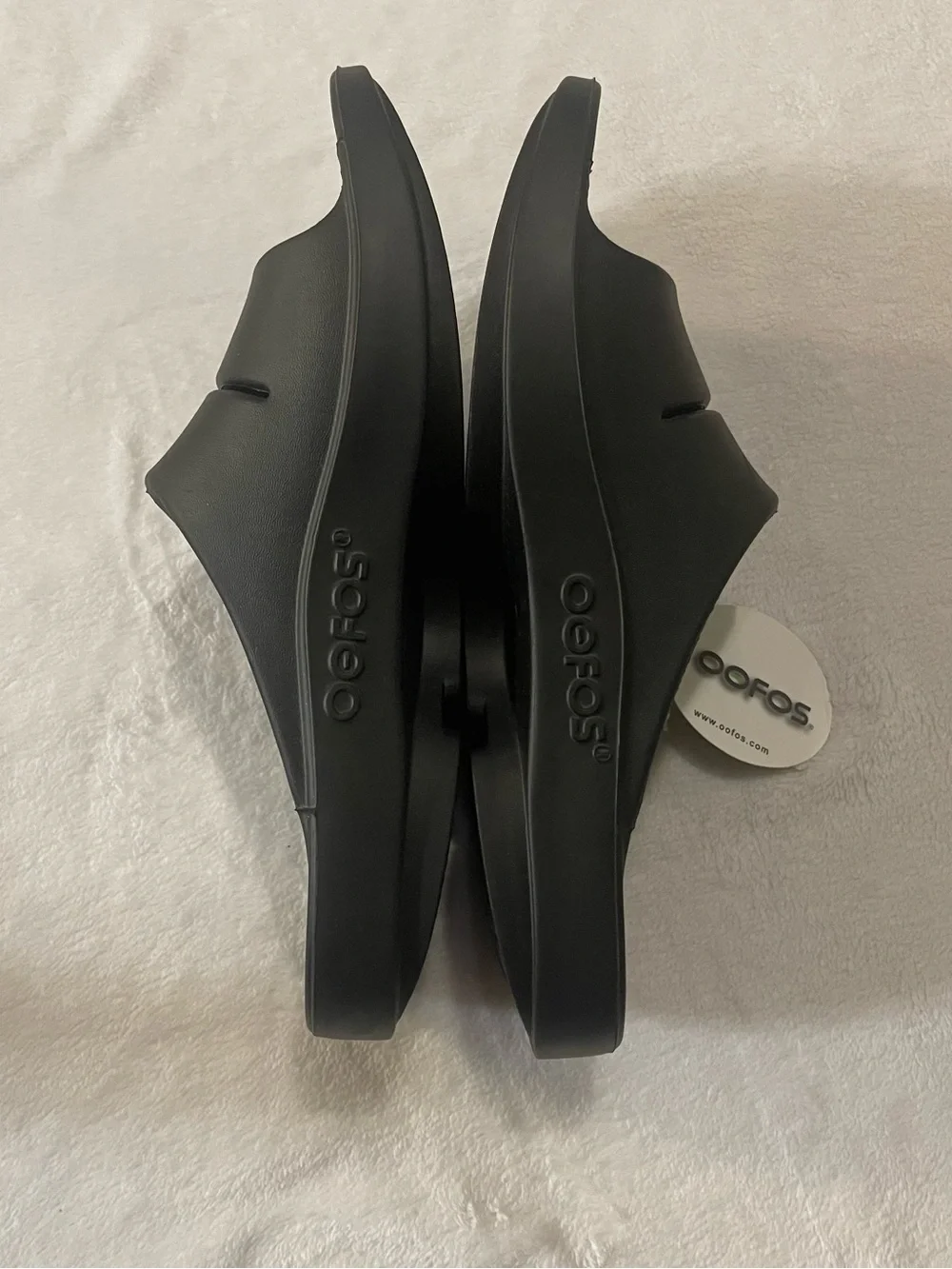 OOFOS Black OOAHH Slide Sandals M9 W11 NWT